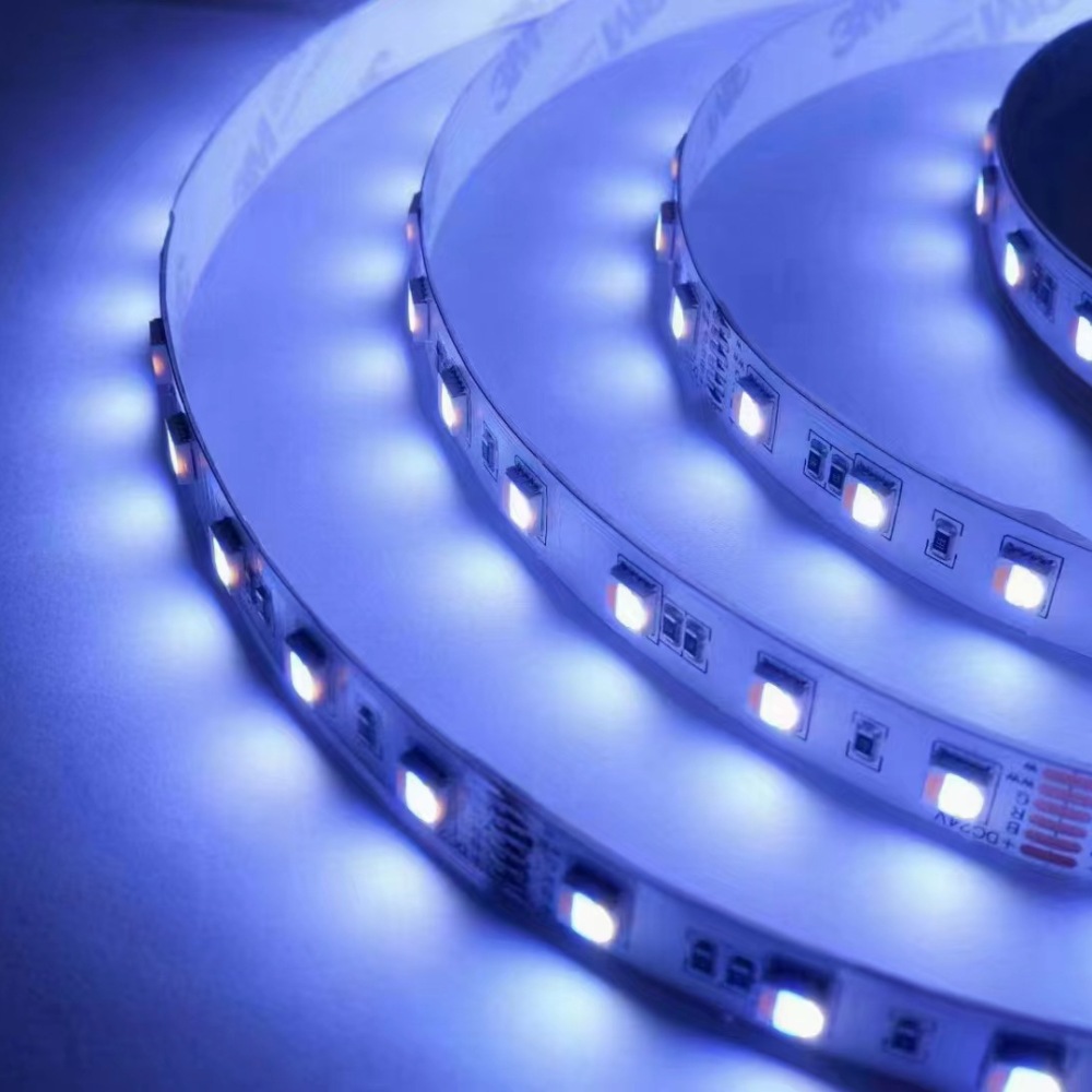 Bande lumineuse LED RGBCW avan - Decor Lighting Solution avis et prix